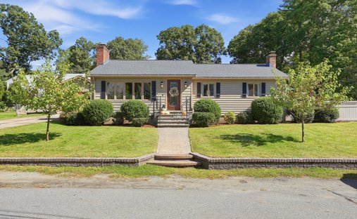 House in Burlington, Massachusetts, United States 1