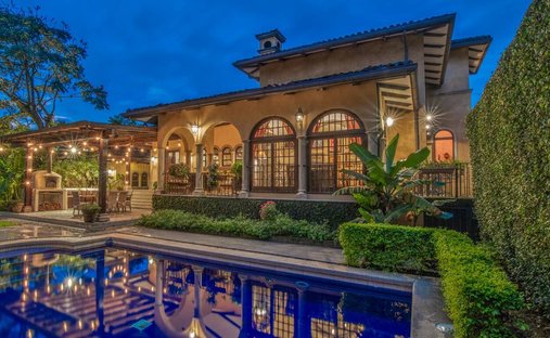 Maison à District d'Escazú, San José, Costa Rica 1
