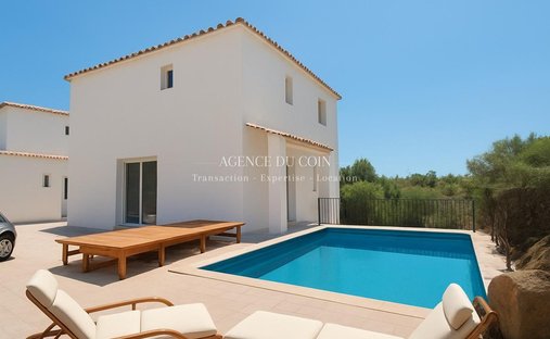 House in La Motte, Provence-Alpes-Côte d'Azur, France 1