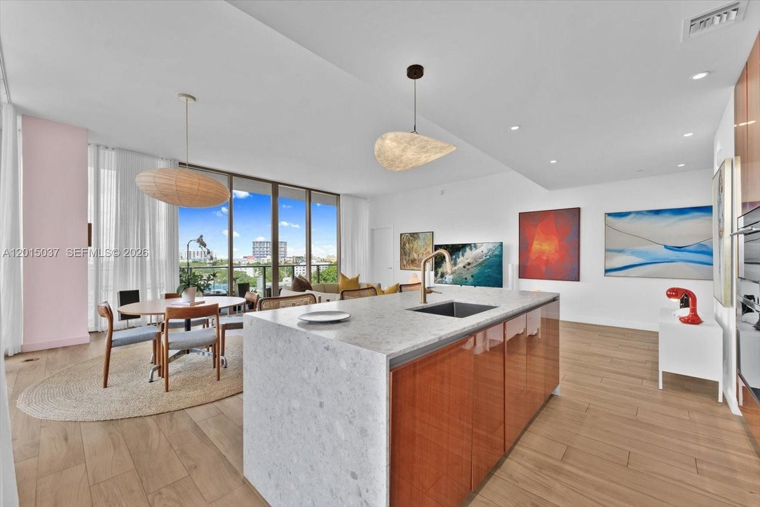 Condo in Miami, Florida, United States 2 - 17919455