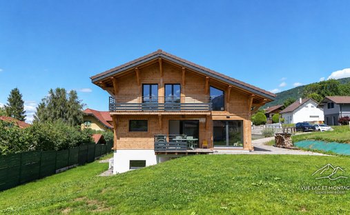 Villa in Fessy, Auvergne-Rhone-Alpen, Frankreich 1