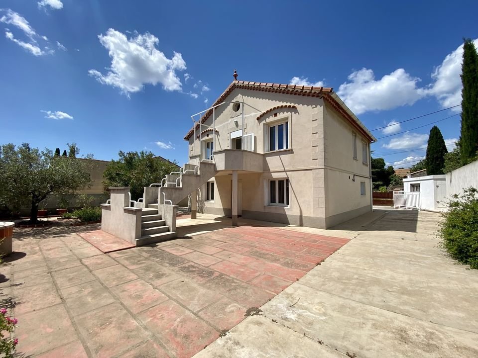 Casa en Saint-Mitre-les-Remparts, Provenza-Alpes-Costa Azul, Francia 2 - 18883234