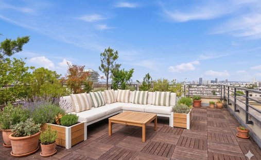 Apartment in Espaces Jeunes, Issy-les-Moulineaux, France 1