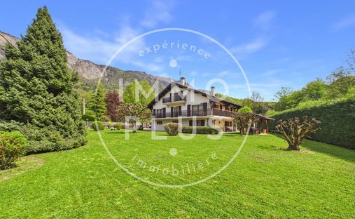 Haus in Ayse, Auvergne-Rhone-Alpen, Frankreich 1
