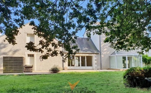 House in Joué-lès-Tours, Centre-Val de Loire, France 1