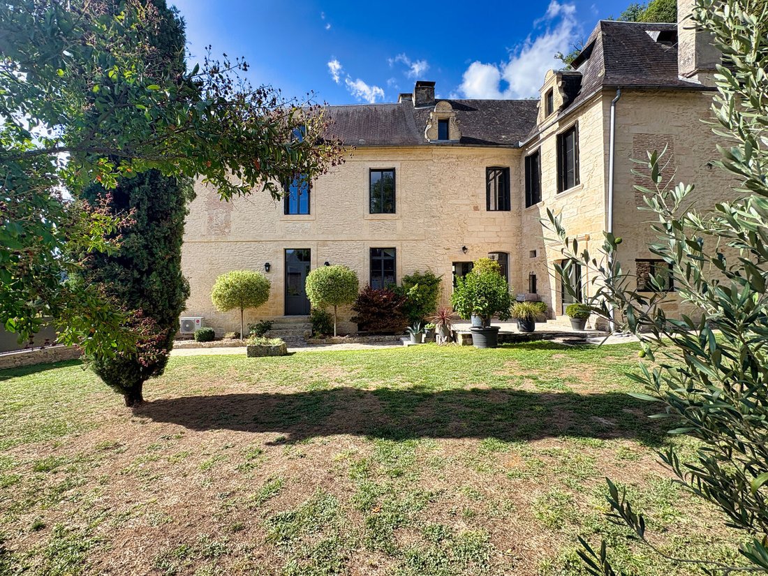 House in Montignac-Lascaux, Nouvelle-Aquitaine, France 1 - 18880434