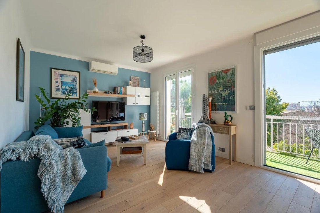 Wohnung in Mazenod-Bellevue-Saint Donat-Banon, Aix-en-Provence, Frankreich 1 - 18883007
