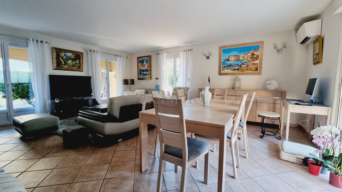 Villa in Saint Lambert, Frejus, France 5 - 18890153