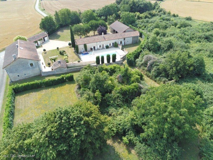 Haus in Blanzay, Neu-Aquitanien, Frankreich 2 - 18880681