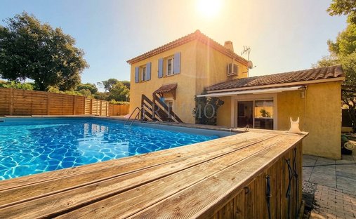 Villa in Saint Lambert, Frejus, France 1