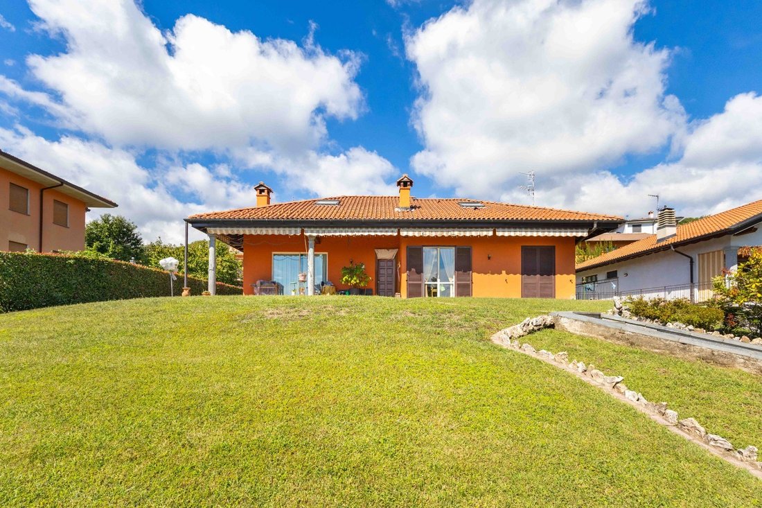 Villa in Capriglio, Piemont, Italien 1 - 18878986
