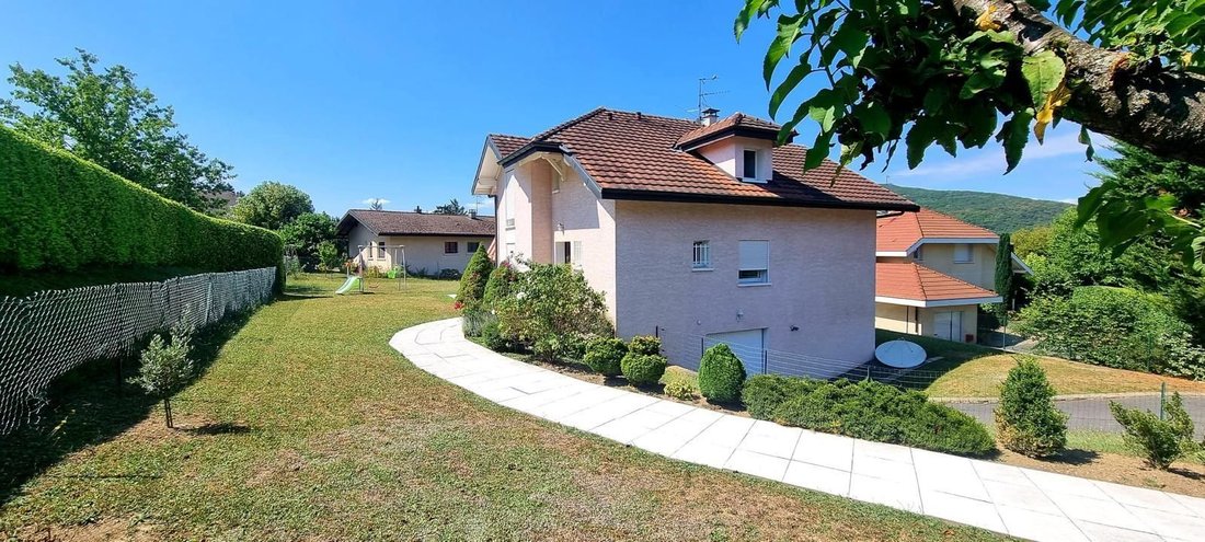 Casa en Vétraz-Monthoux, Auvernia-Ródano-Alpes, Francia 1 - 18883078