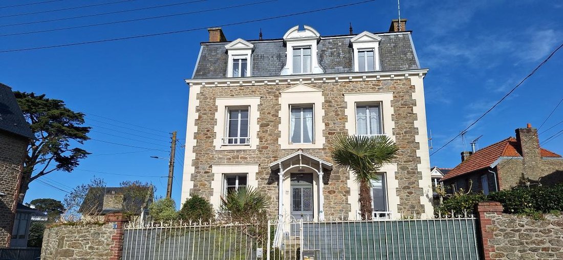 Haus in Centre Ville, Dinard, Frankreich 1 - 18882039