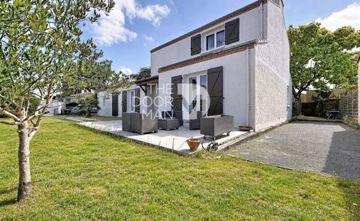 Casa en Nord, Les Sorinieres, Francia 1