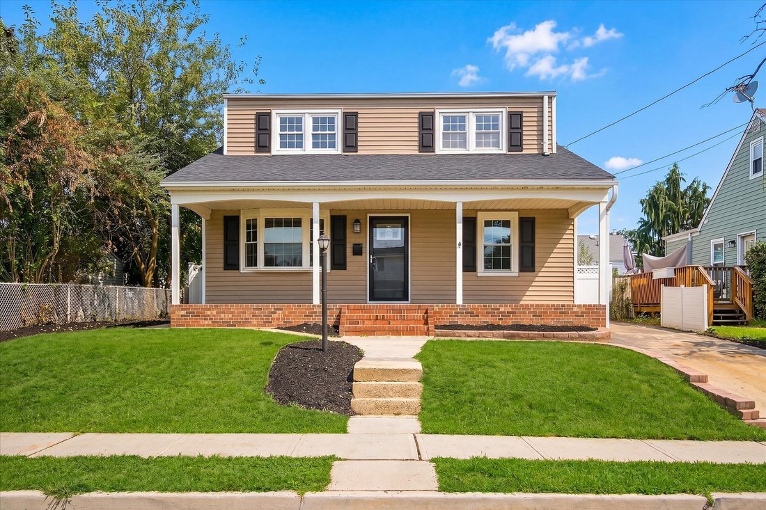 House in Sayreville, New Jersey, United States 1 - 18884393