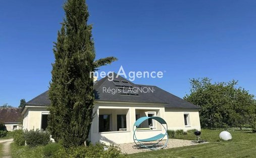 Casa en Gerard Yvon, Vendôme, Francia 1