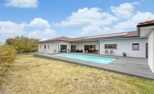 Haus in Deyme, Okzitanien, Frankreich 1