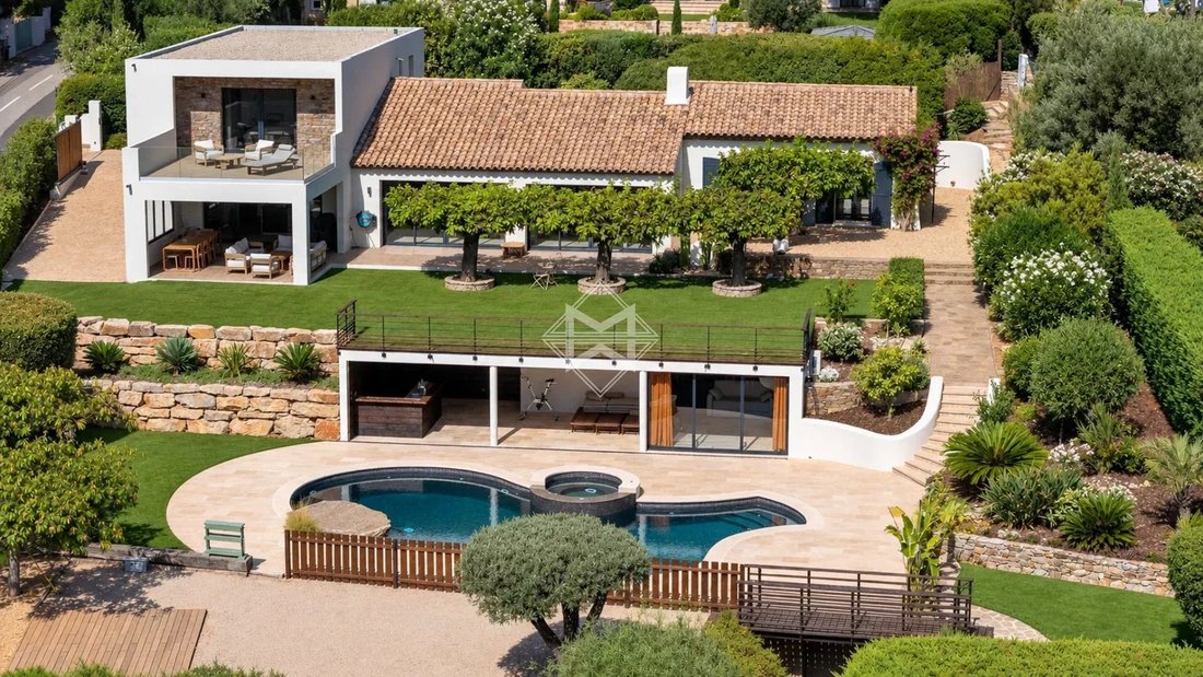 Villa en La Croix-Valmer, Provenza-Alpes-Costa Azul, Francia 1 - 18885481