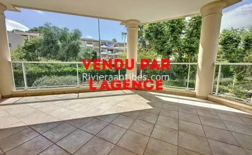 Appartement à Vieille Ville, Antibes, France 1