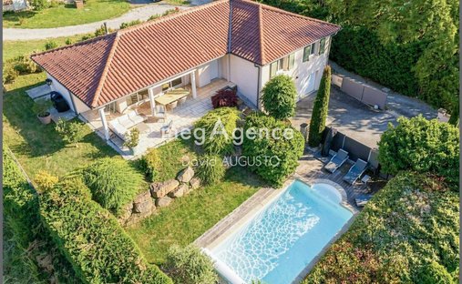 Villa a Lucenay, Auvergne-Rodano-Alpi, Francia 1