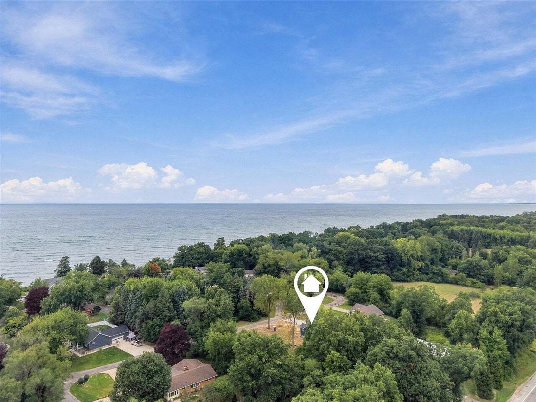 House in Benton Harbor, Michigan, United States 2 - 18890287