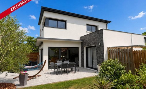 House in Saint-Sylvain-d'Anjou, Verrieres-en-Anjou, France 1