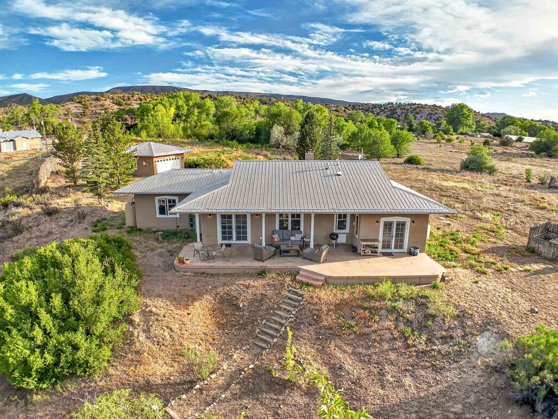 House in Dixon, New Mexico, United States 5 - 18888251