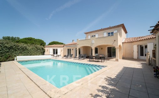 Villa à Périphérie, Aigues-Mortes, France 1
