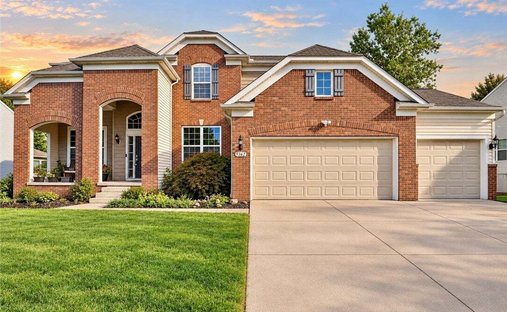 House in Strongsville, Ohio, United States 1