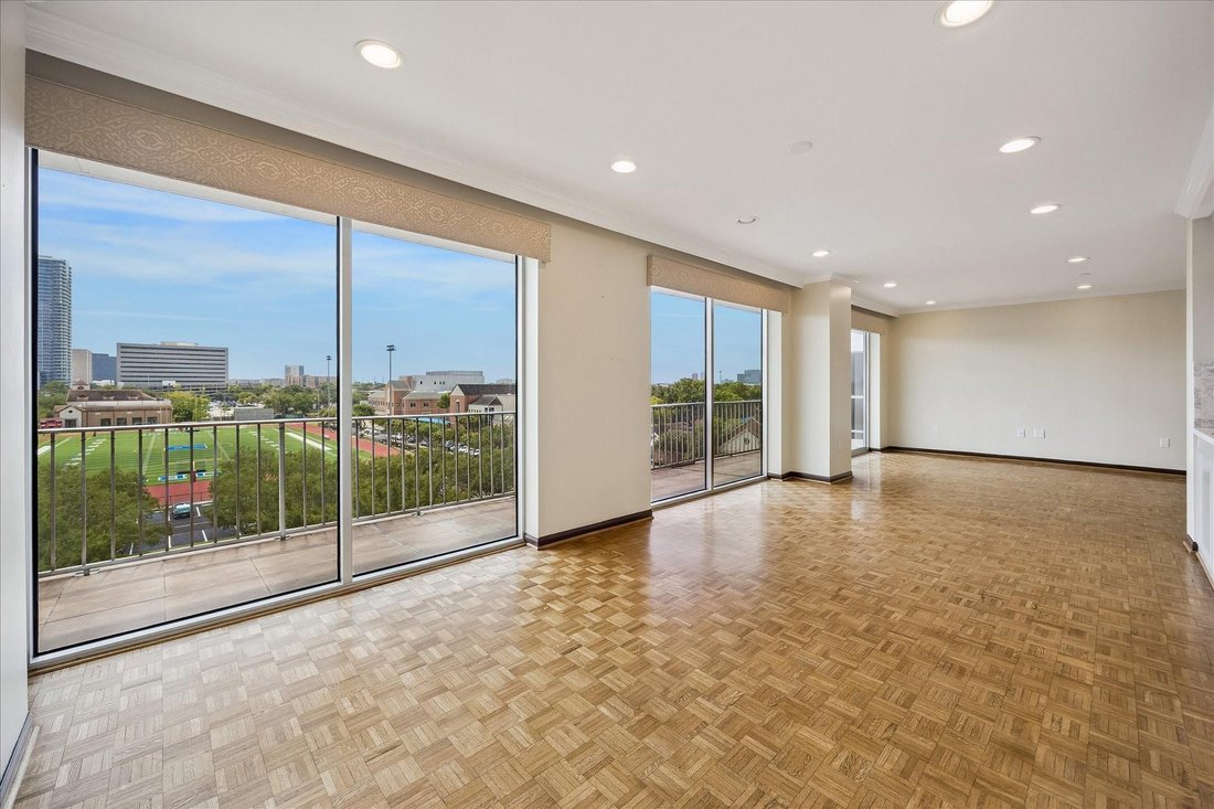 Condo in Houston, Texas, United States 3 - 18890454