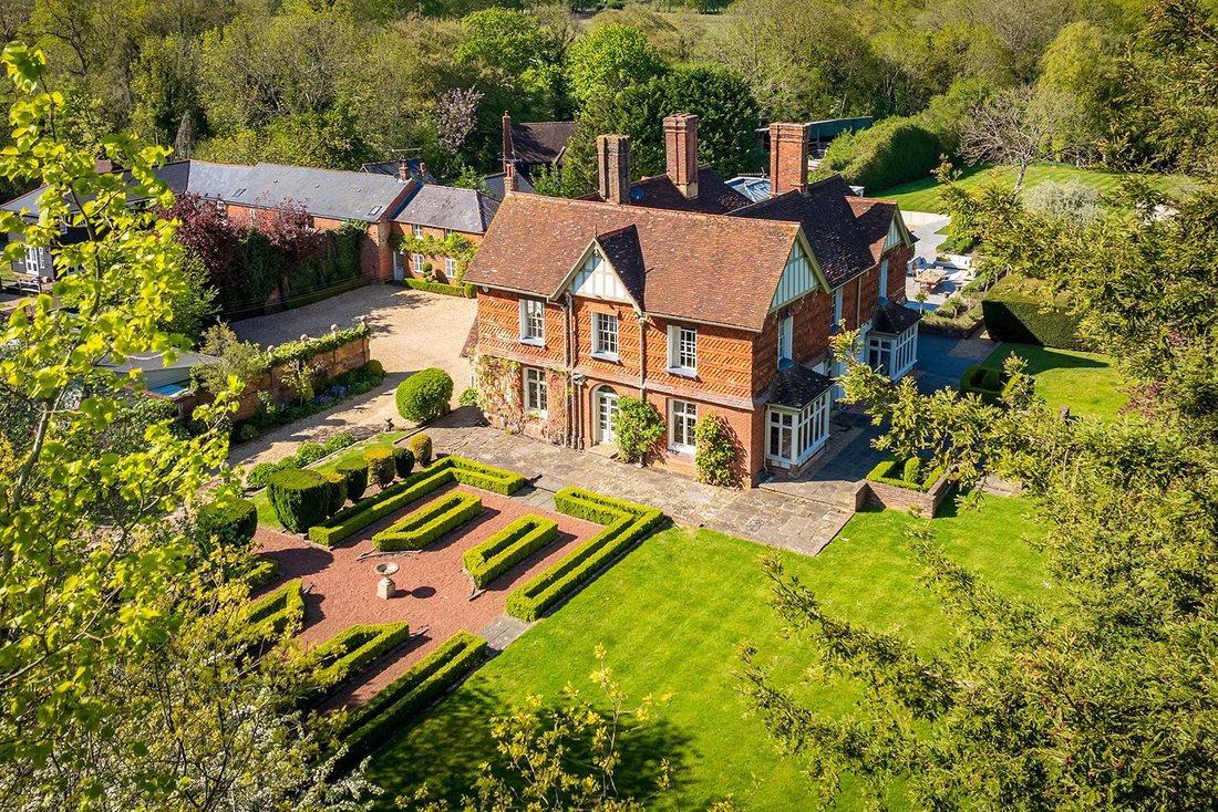 Haus in Forest Green, Abinger, England 1 - 18880222