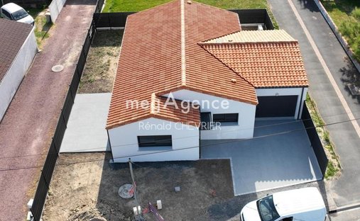 House in Centre Ville, Saint-Hilaire-de-Riez, France 1