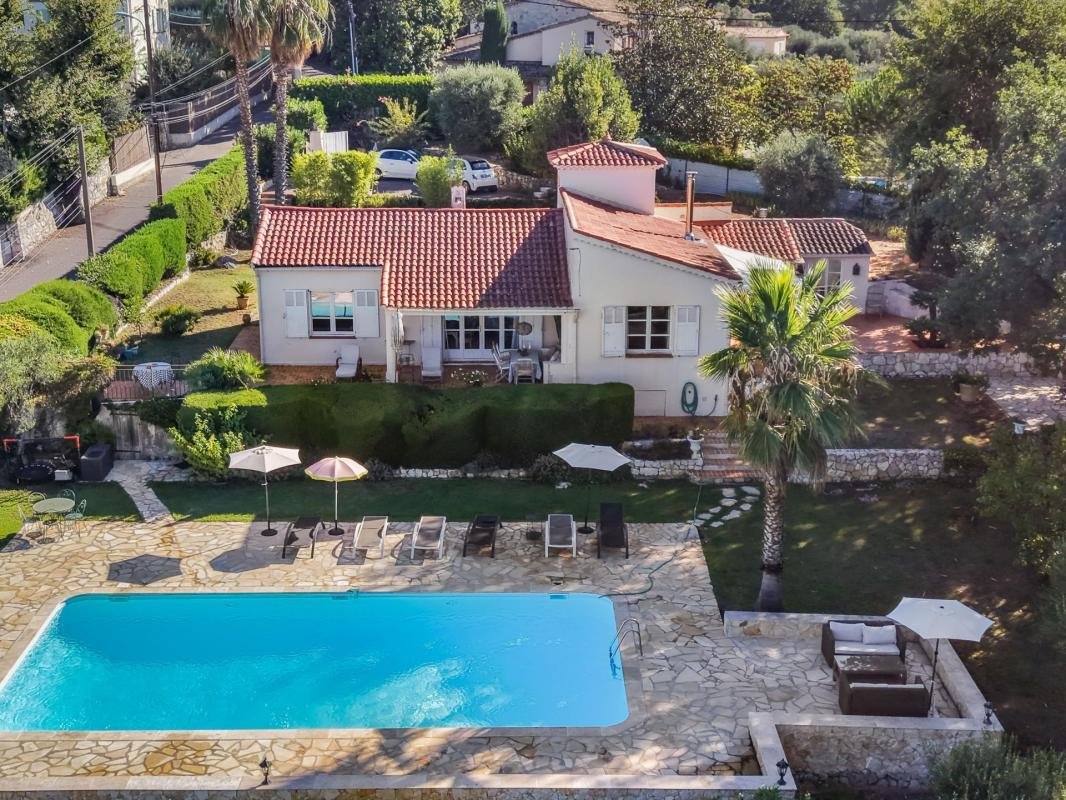 Maison à Valbonne, Provence-Alpes-Côte d'Azur, France 1 - 18887274
