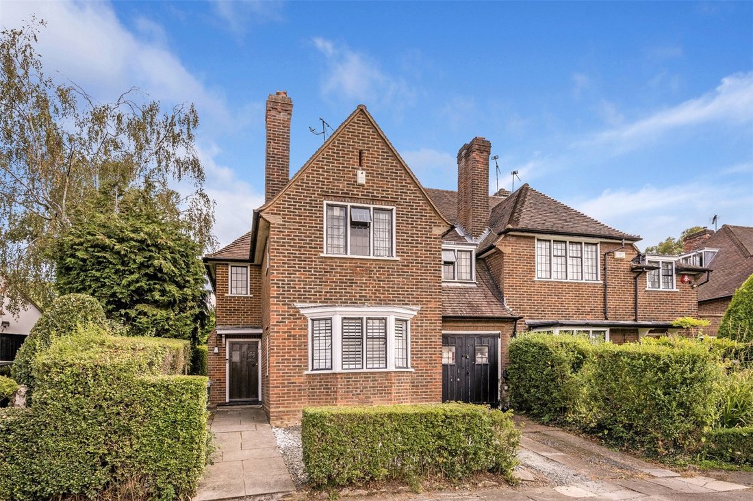 House in Hampstead Garden Suburb, Barnet, England 1 - 16917099
