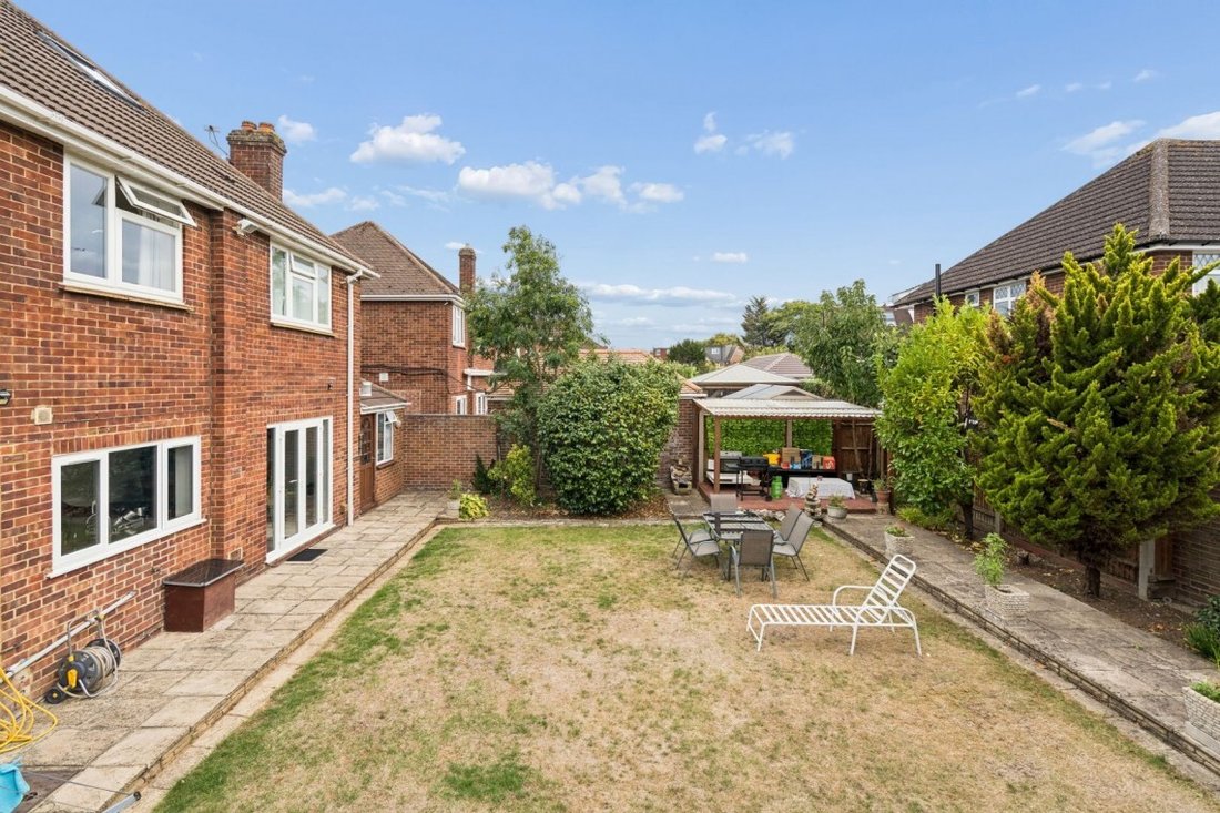 House in Ditton, England 3 - 18889363