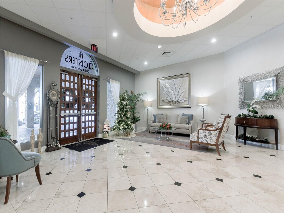 Condo in St. Petersburg, Florida, United States 2 - 18889128