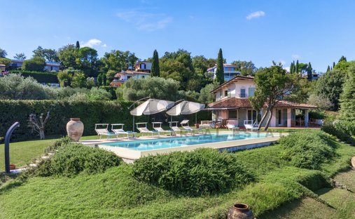 Villa in San Felice del Benaco, Lombardy, Italy 1