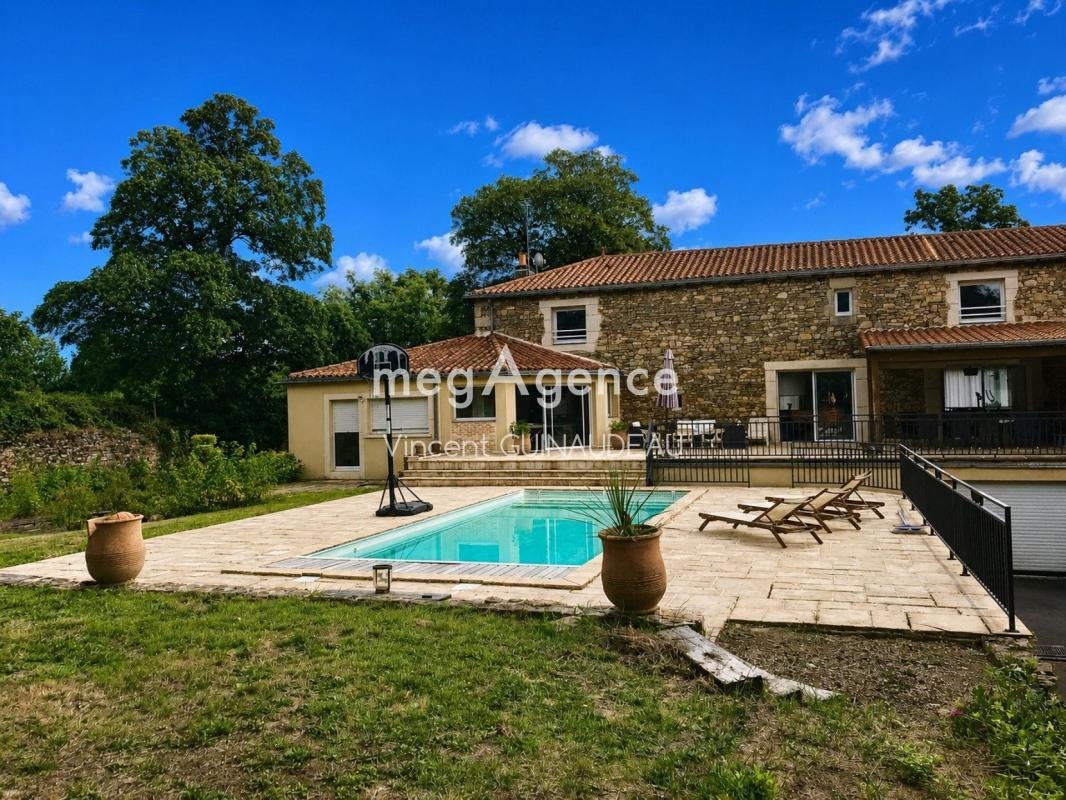 Casa a Lorena, Cholet, Francia 1 - 18886482