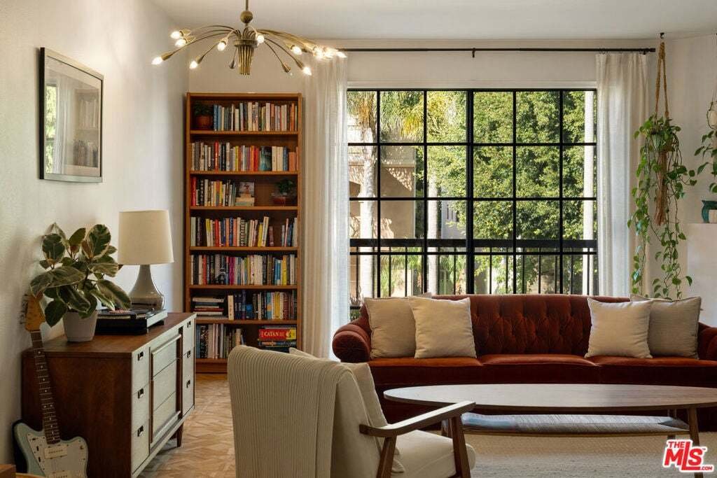 Condo in Los Angeles, California, United States 1 - 18889471