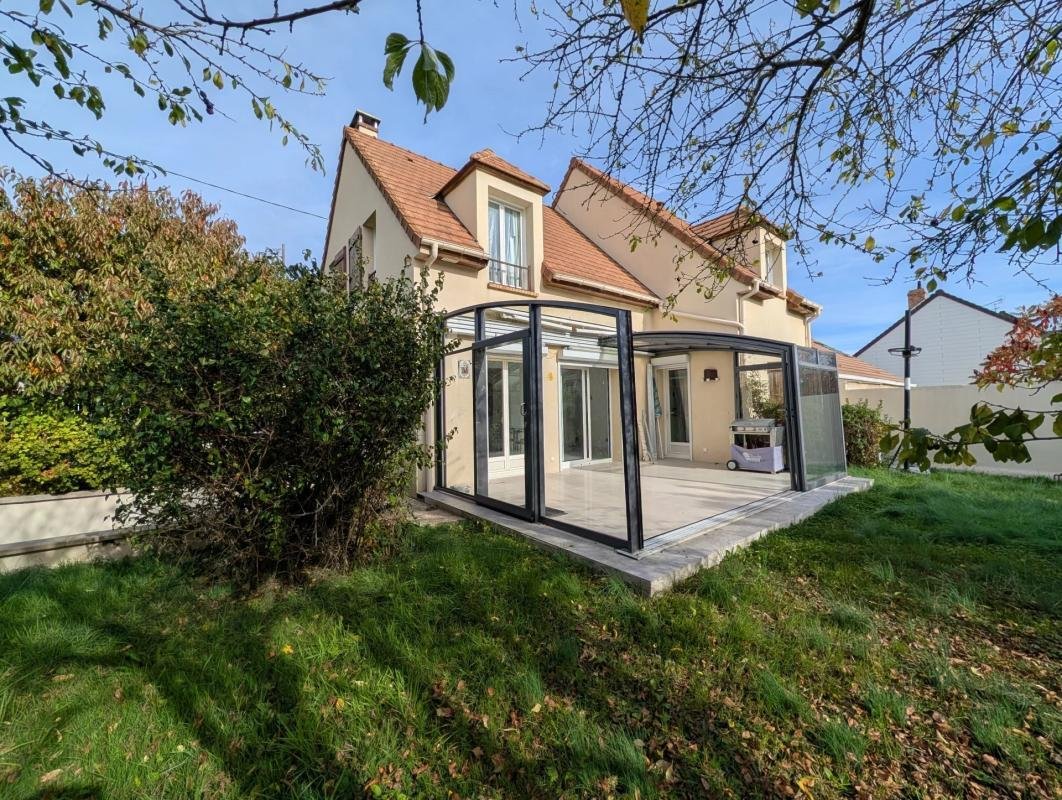 House in Villepreux, Ile-de-France, France 1 - 18882894