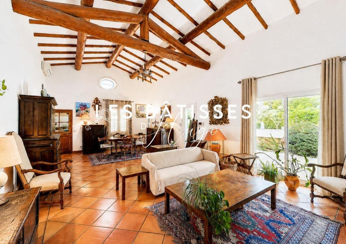 Casa en Paradou, Provenza-Alpes-Costa Azul, Francia 1 - 18881962