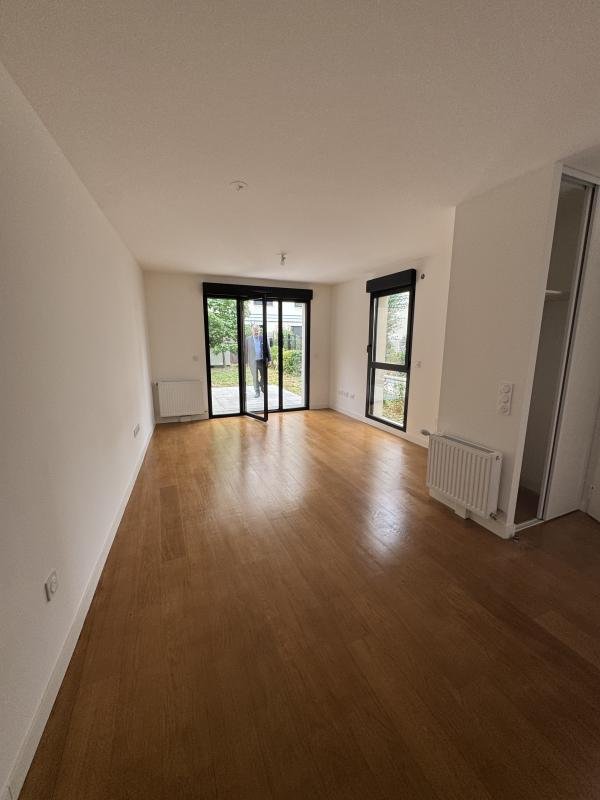 Appartement à Centre-Voltaire, Asnières-sur-Seine, France 2 - 18887529