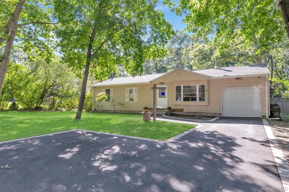 House in Calverton, New York, United States 2 - 18834501