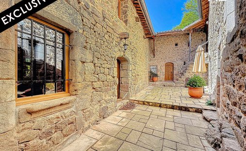 Casa en Thueyts, Auvernia-Ródano-Alpes, Francia 1