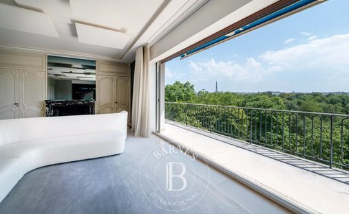 Apartment in La Plaine des Sablons, Neuilly-sur-Seine, France 1