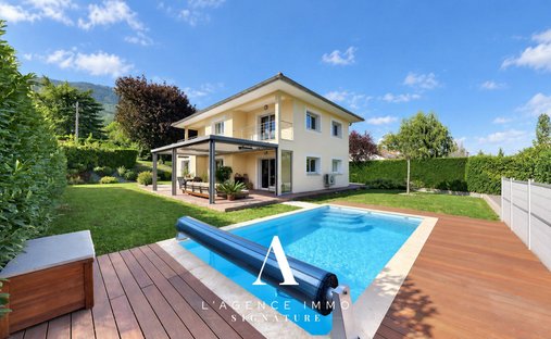 Haus in Thoiry, Auvergne-Rhone-Alpen, Frankreich 1