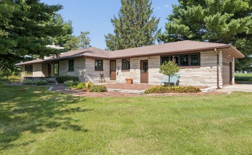 House in Arlington, Illinois, United States 1