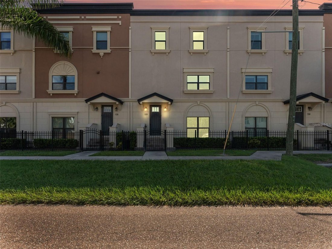 Townhouse in Tampa, Florida, United States 2 - 18889316
