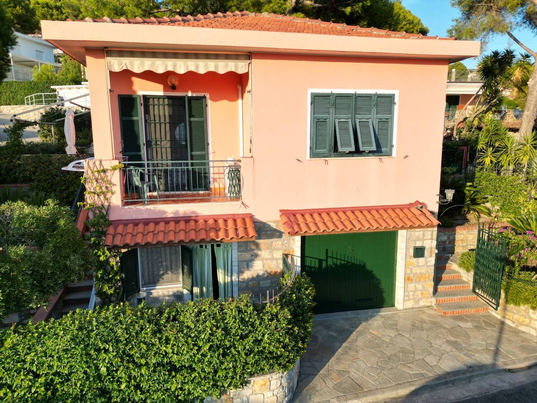 Villa in Pinamare, Andora, Ligurien 3 - 18892506