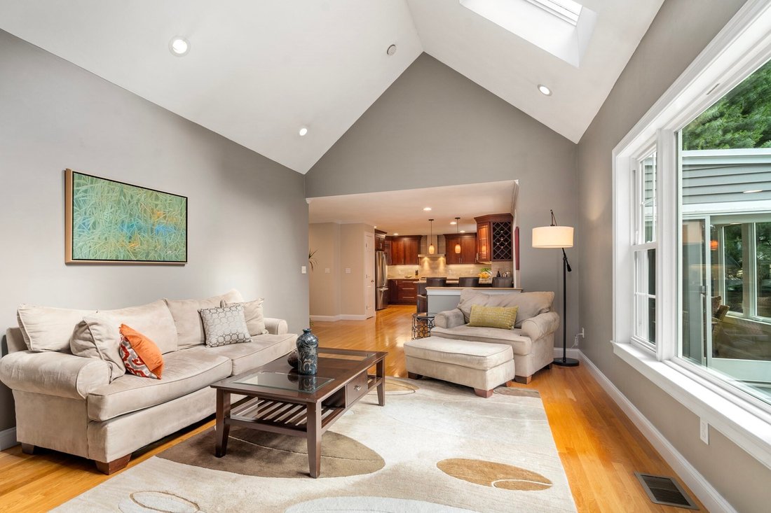 House in Milton, Massachusetts, United States 5 - 18890559
